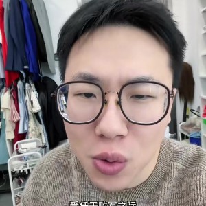 世界杯手机观看app下载-解说：詹姆斯今天失误太多&amp;确实老了 里夫斯真厉害&amp;休赛季咋续约