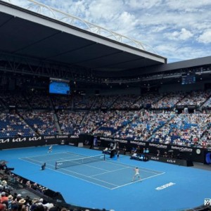 世界杯官方直播软件下载-张帅逆转进四强获点赞，莱巴六胜丝袜约战美国人，德约会斗穆塞蒂